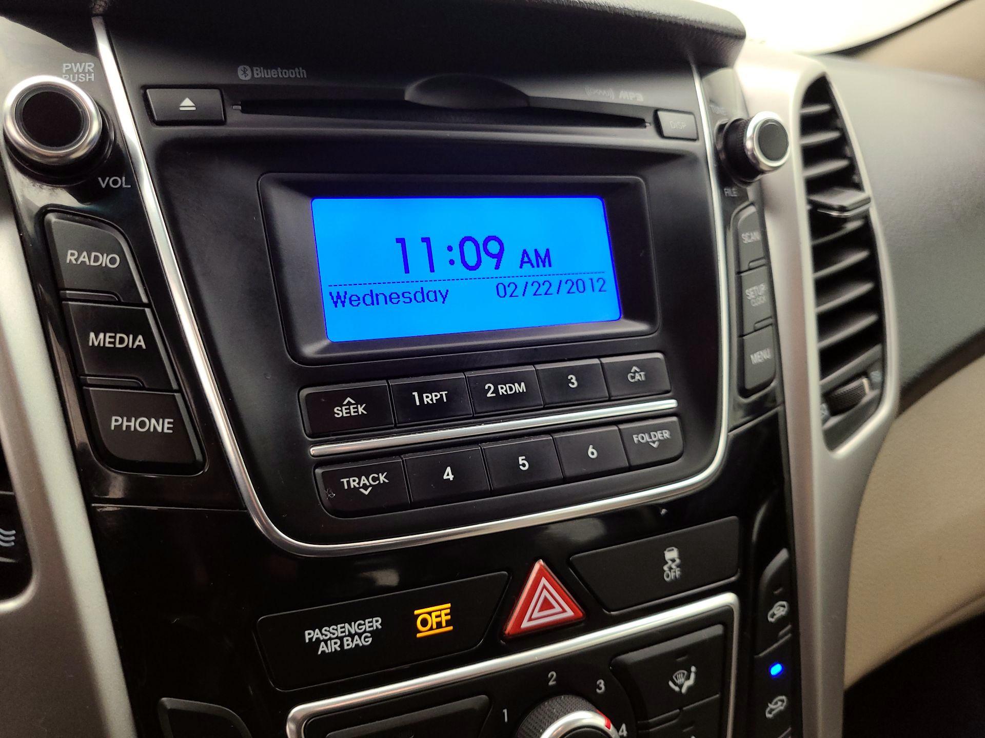 Thumbnail: 2013 Hyundai Elantra - 14