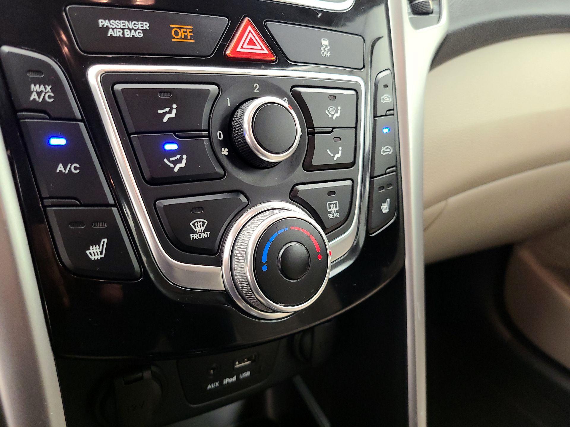 Thumbnail: 2013 Hyundai Elantra - 15