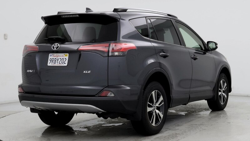 2017 Toyota RAV4 XLE 8