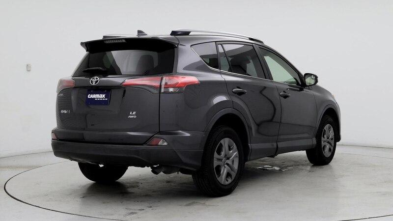 2018 Toyota RAV4 LE 8