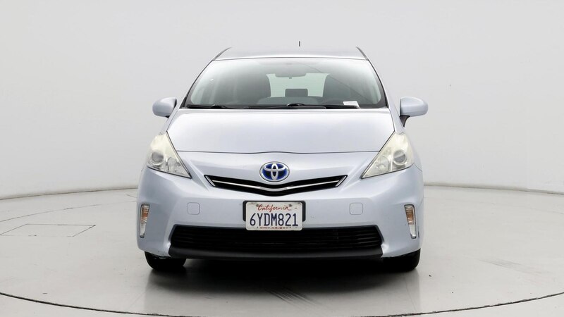 2013 Toyota Prius v Three 5