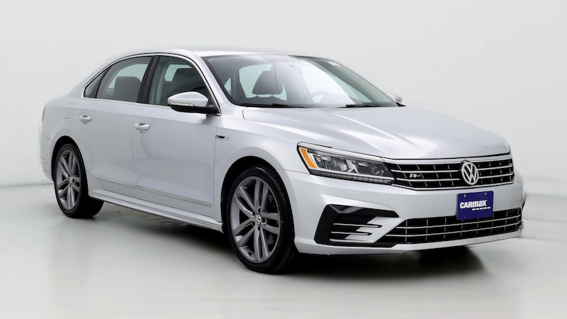 2017 Volkswagen Passat R-Line Hero Image