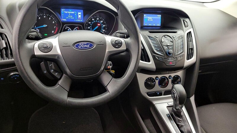 2014 Ford Focus SE 9