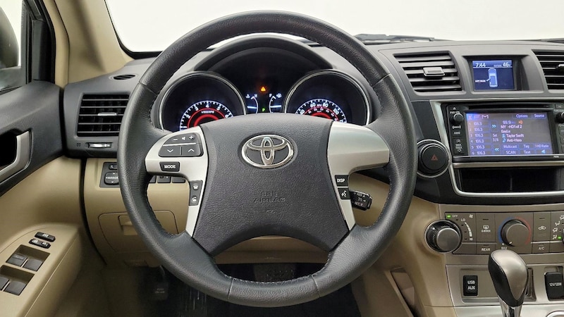 2013 Toyota Highlander SE 10