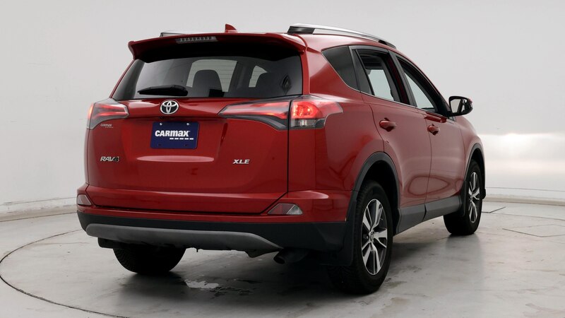 2017 Toyota RAV4 XLE 8