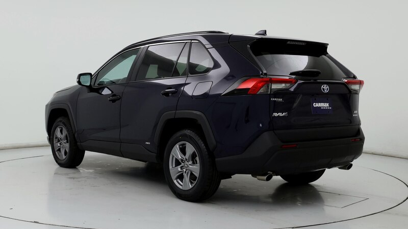 2022 Toyota RAV4 XLE 2