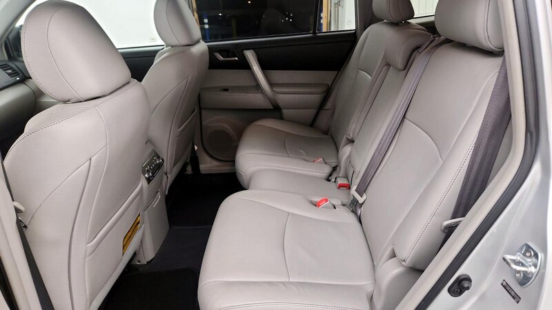 2013 Toyota Highlander SE 20