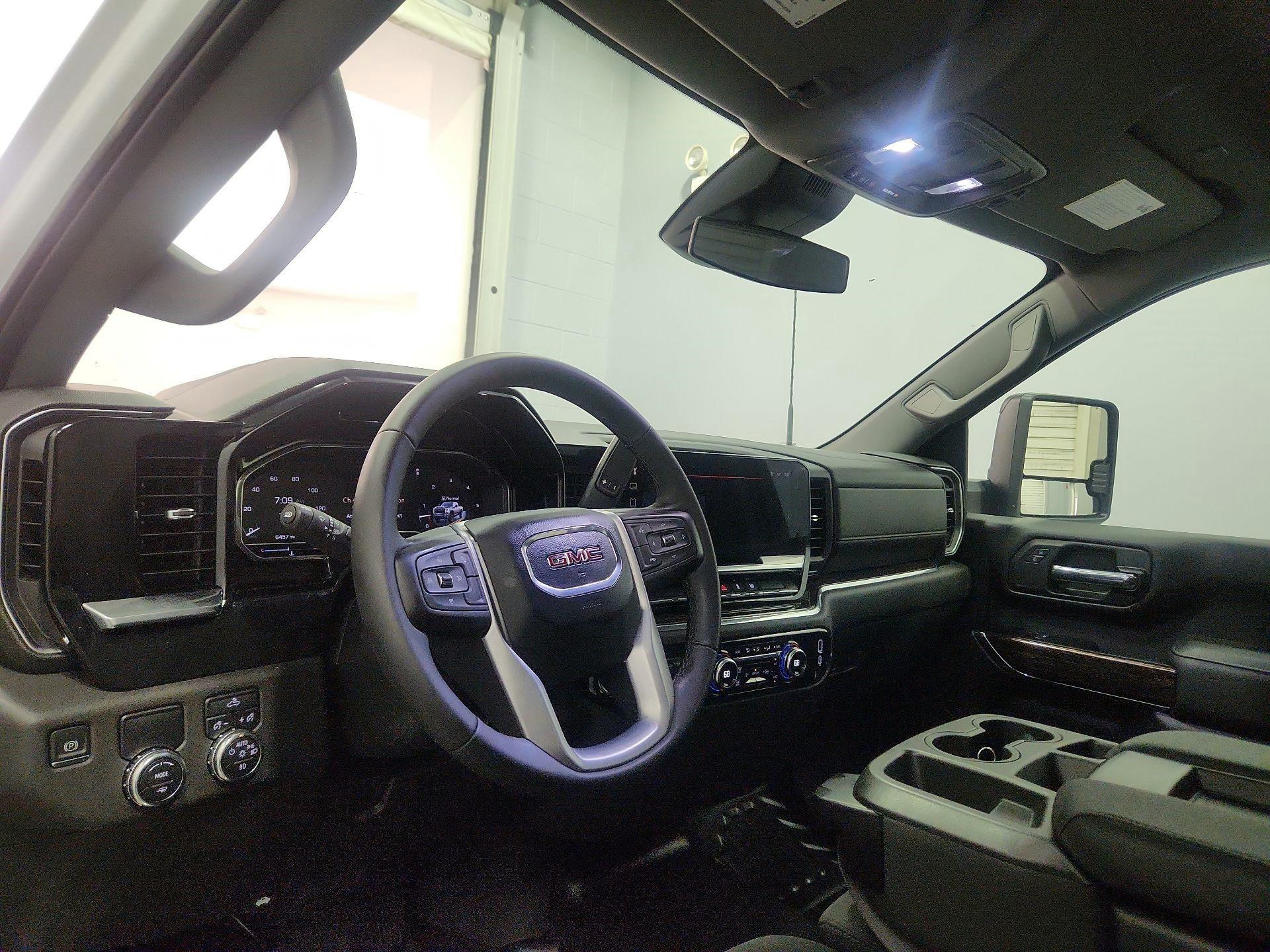 Thumbnail: 2024 GMC Sierra 3500 - 9