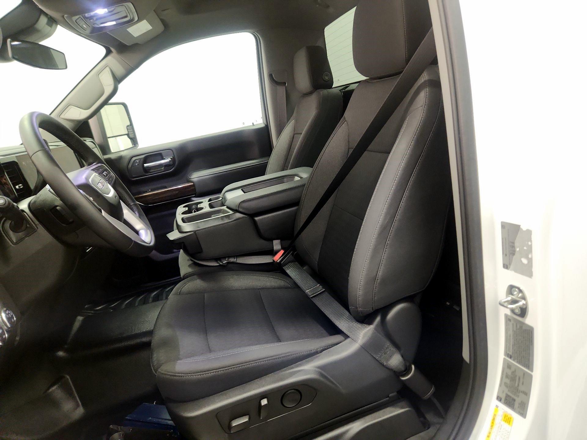Thumbnail: 2024 GMC Sierra 3500 - 11