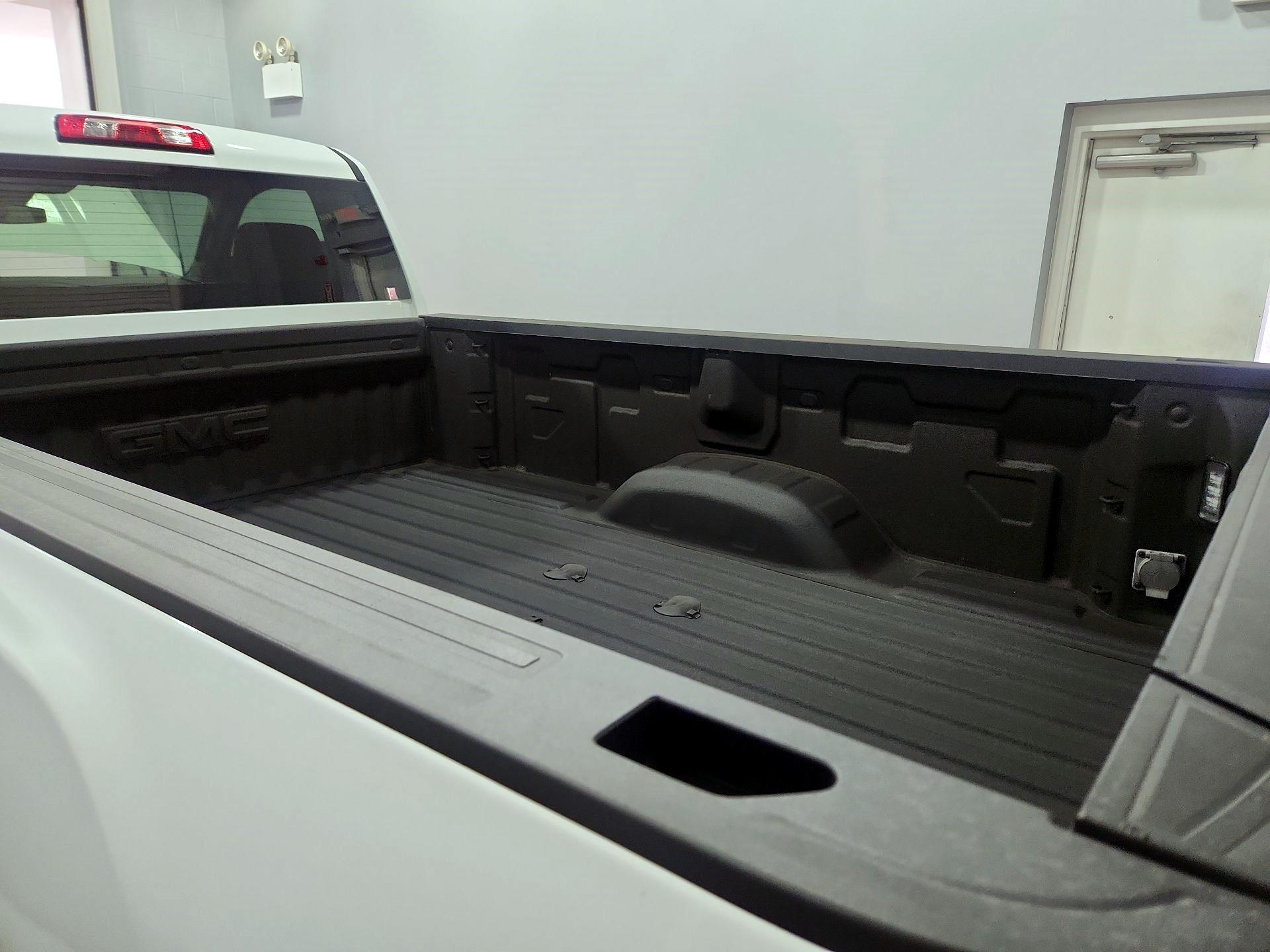 Thumbnail: 2024 GMC Sierra 3500 - 20