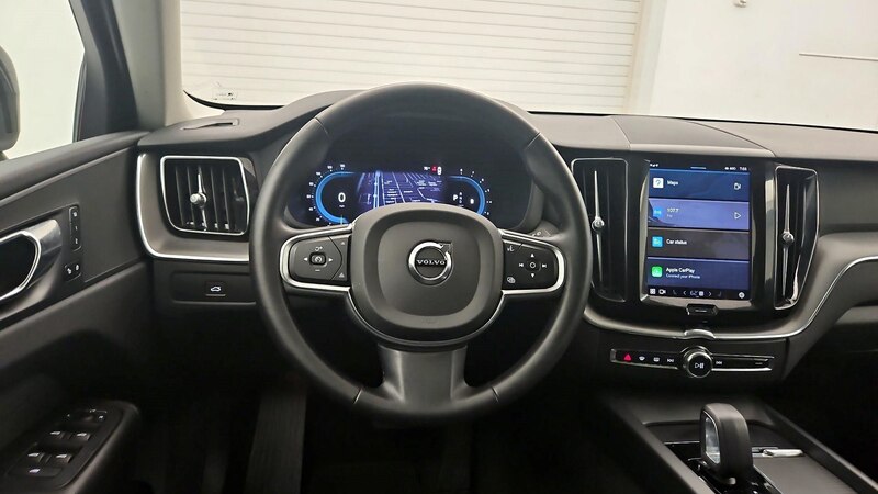 2023 Volvo XC60 B5 Core 10