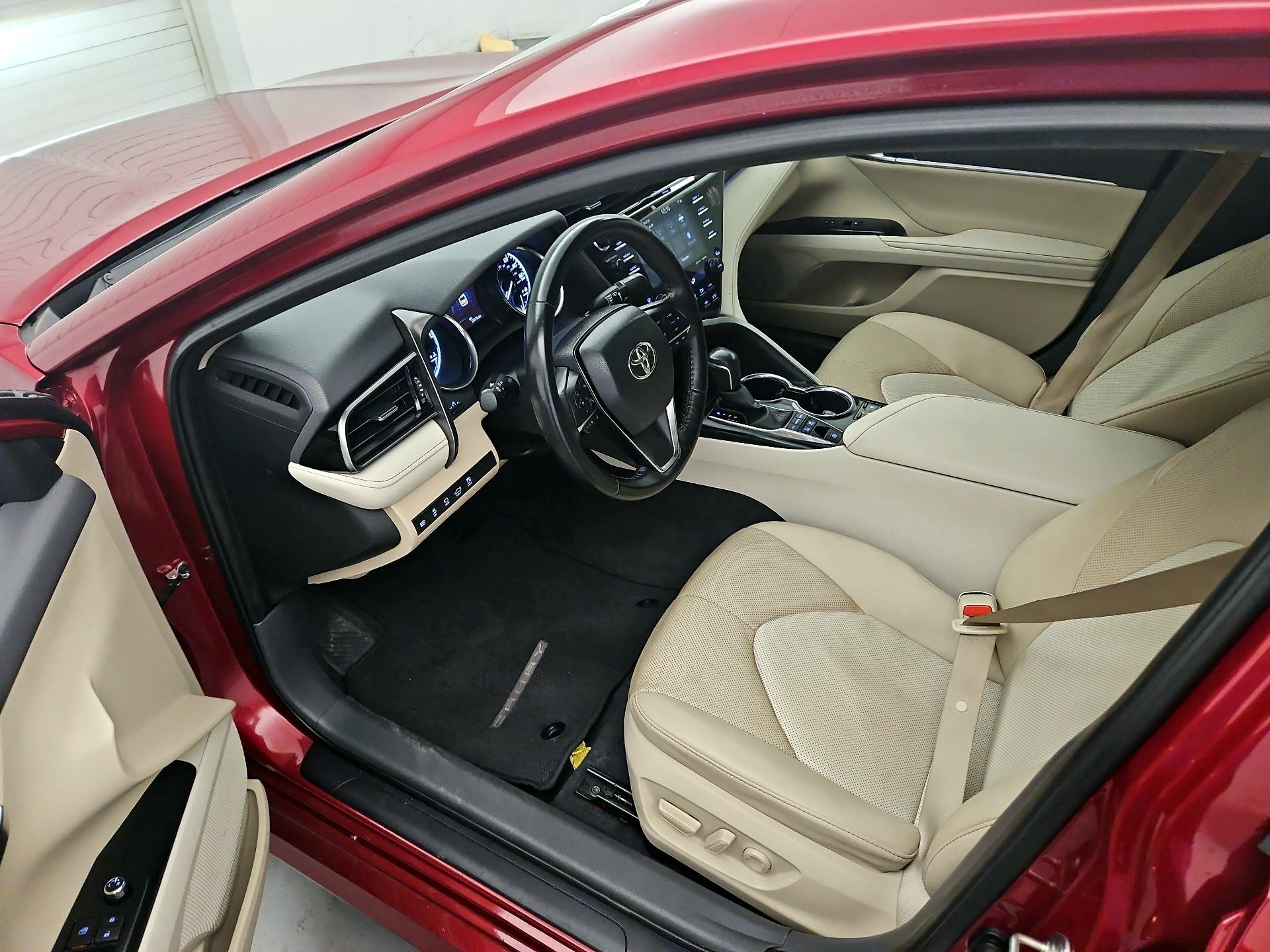 Thumbnail: 2020 Toyota Camry - 11