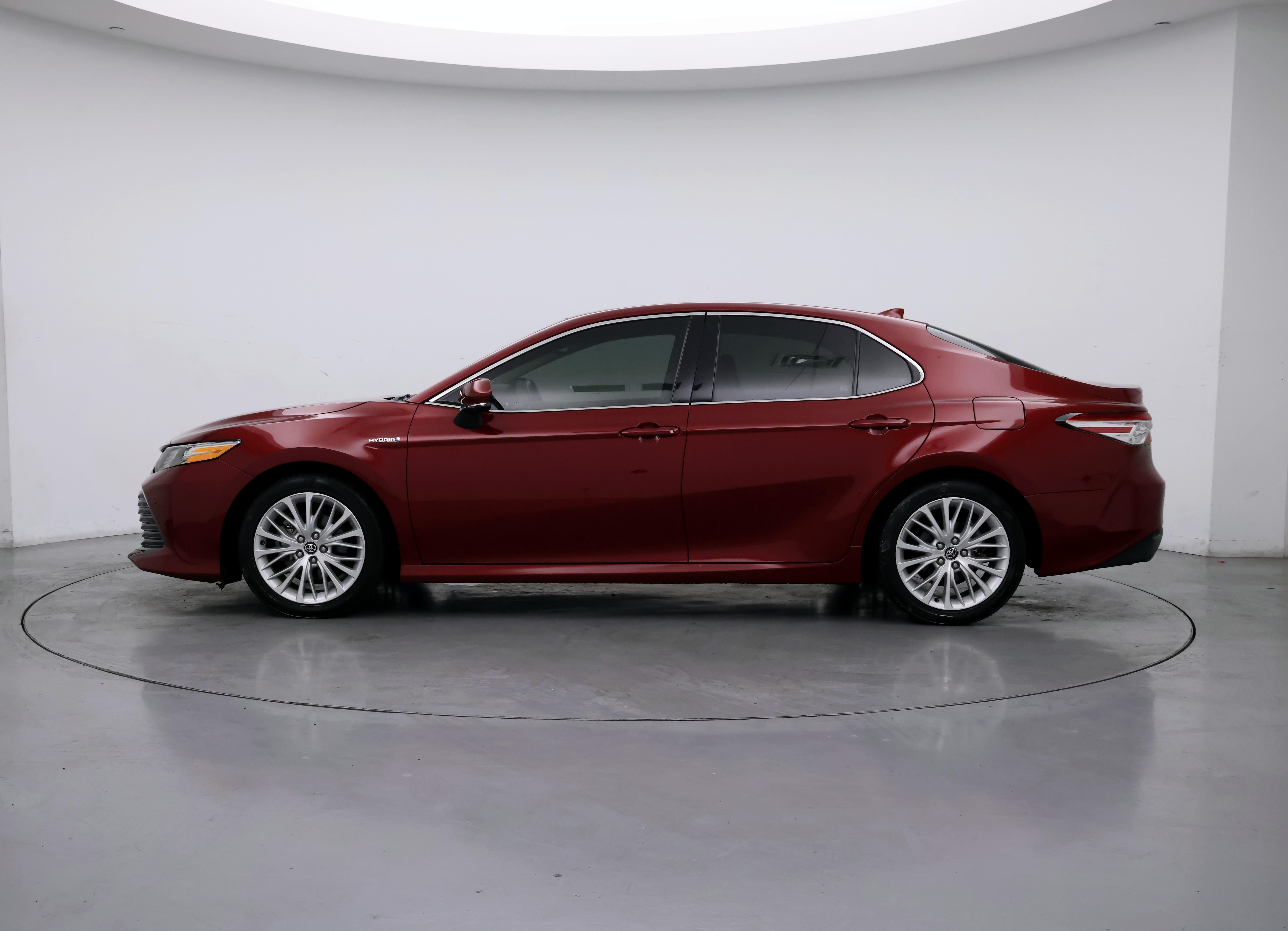 Thumbnail: 2020 Toyota Camry - 3