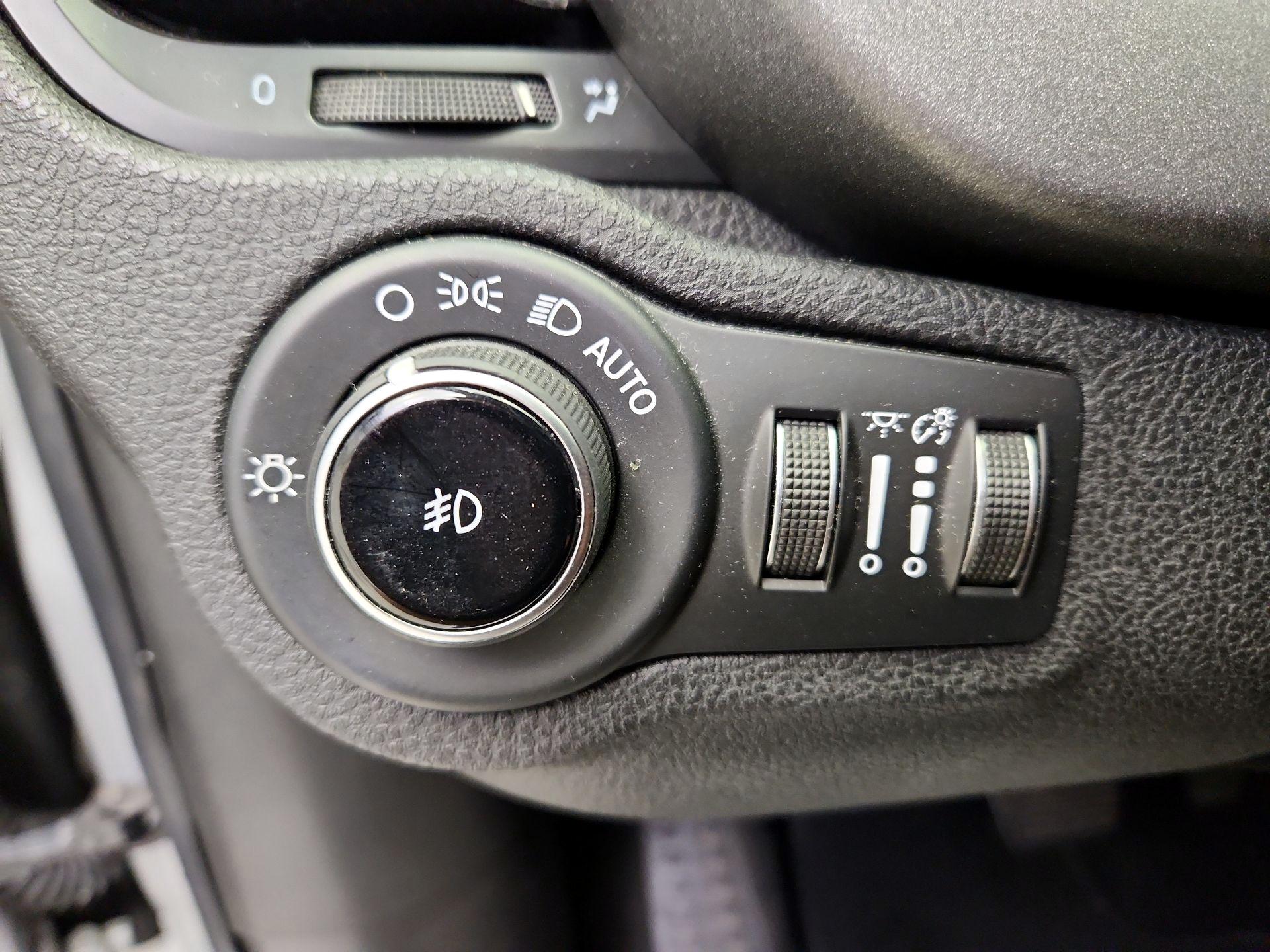 Thumbnail: 2016 Fiat 500X - 13