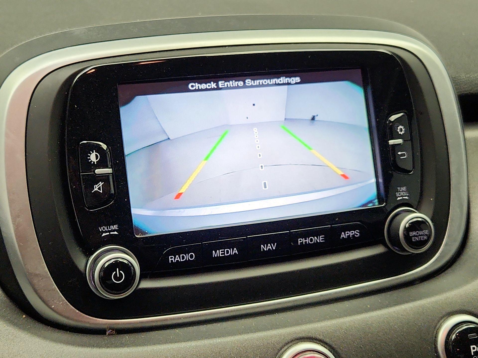 Thumbnail: 2016 Fiat 500X - 15