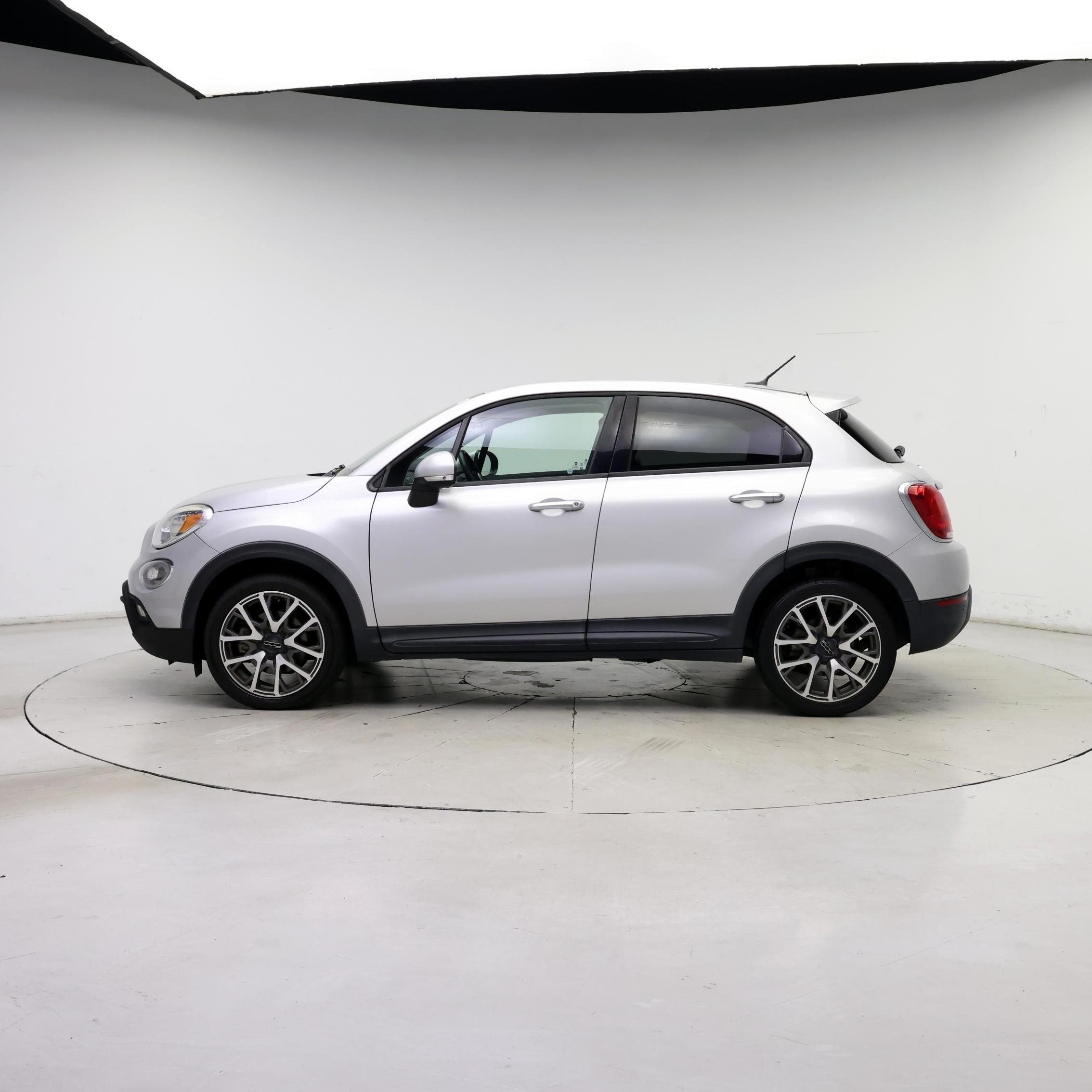 Thumbnail: 2016 Fiat 500X - 3