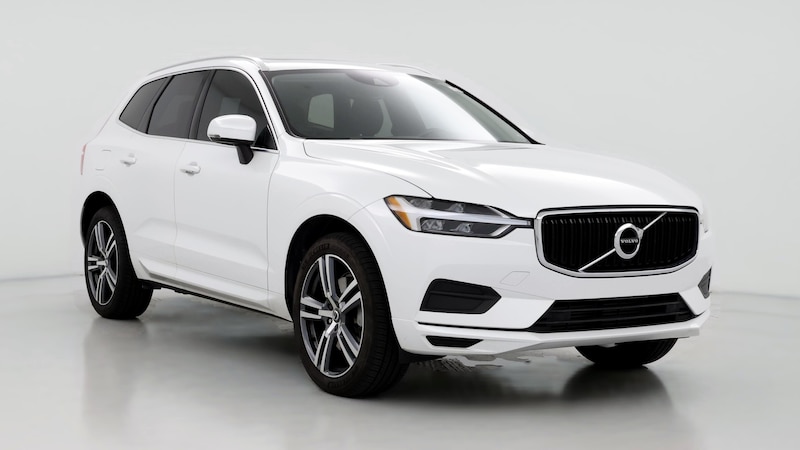 2020 Volvo XC60 T6 Momentum Hero Image