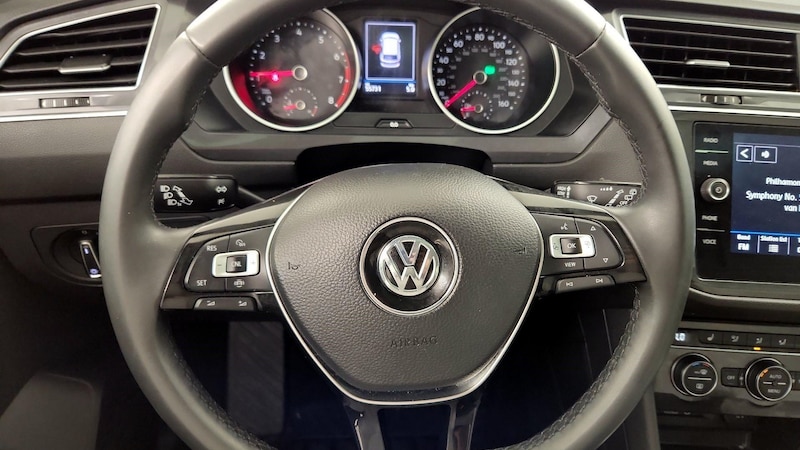 2020 Volkswagen Tiguan SE 10