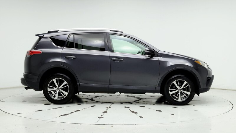 2016 Toyota RAV4 XLE 7