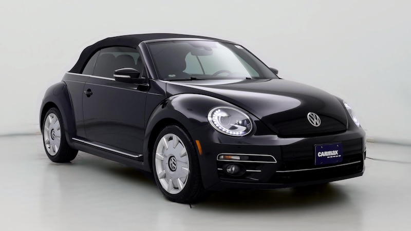 2018 Volkswagen Beetle SE Hero Image