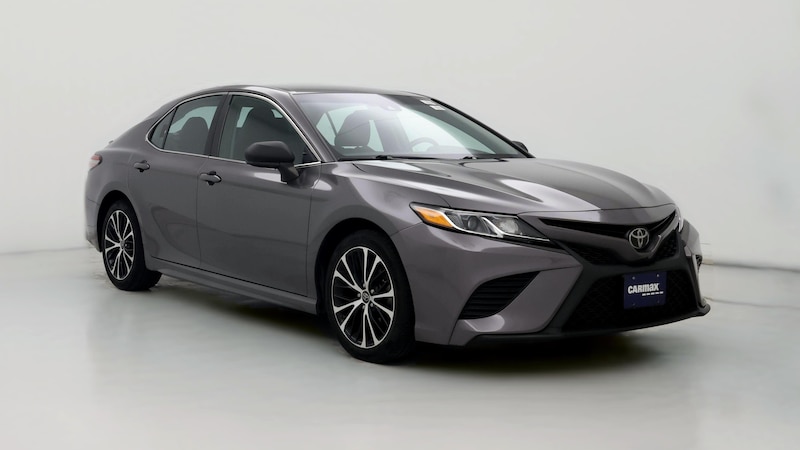 2019 Toyota Camry SE Hero Image