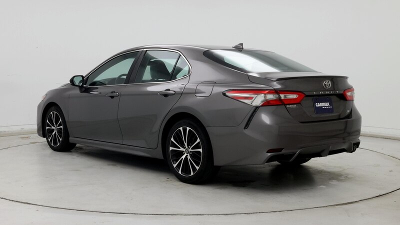 2019 Toyota Camry SE 2