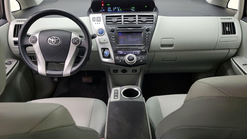 2013 Toyota Prius v Five 9