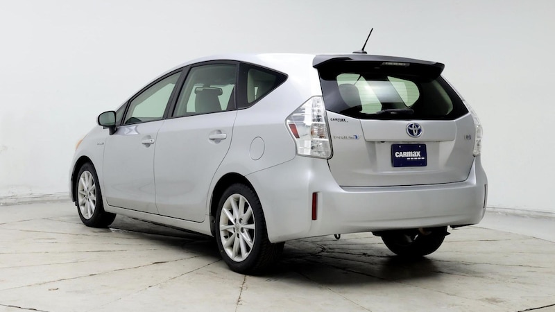 2013 Toyota Prius v Five 2