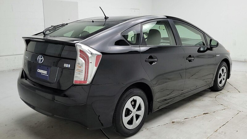 2015 Toyota Prius Two 5