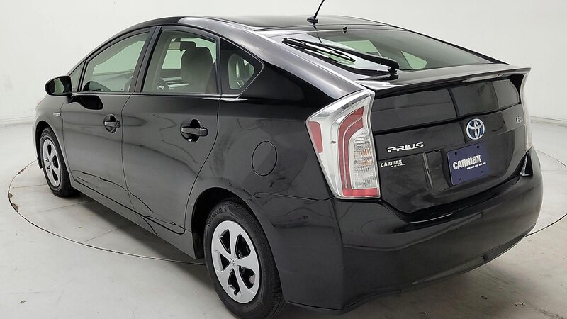 2015 Toyota Prius Two 7