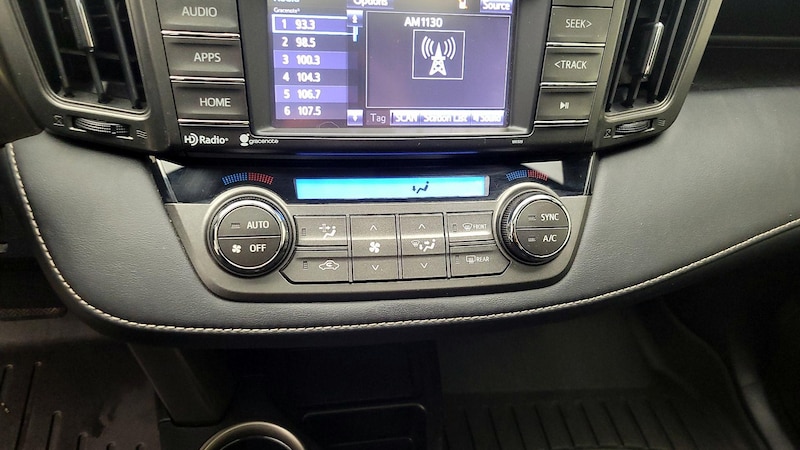 2014 Toyota RAV4 XLE 16