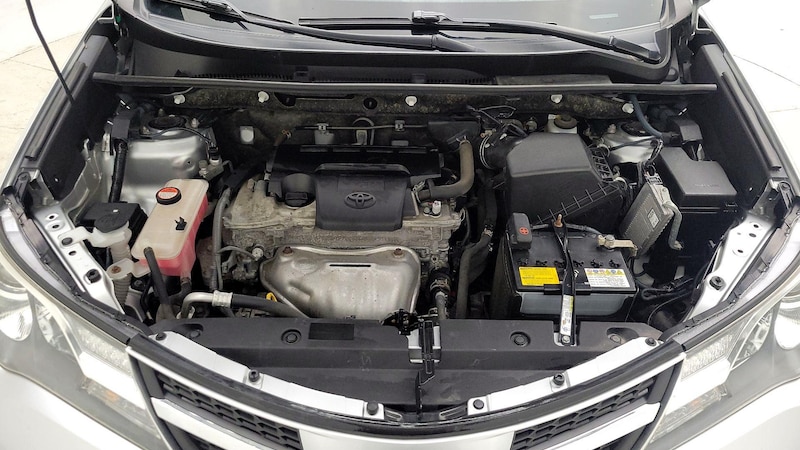 2014 Toyota RAV4 XLE 23