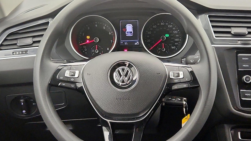 2021 Volkswagen Tiguan S 10