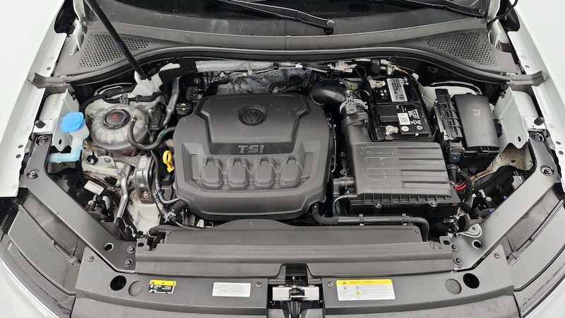 2021 Volkswagen Tiguan S 23