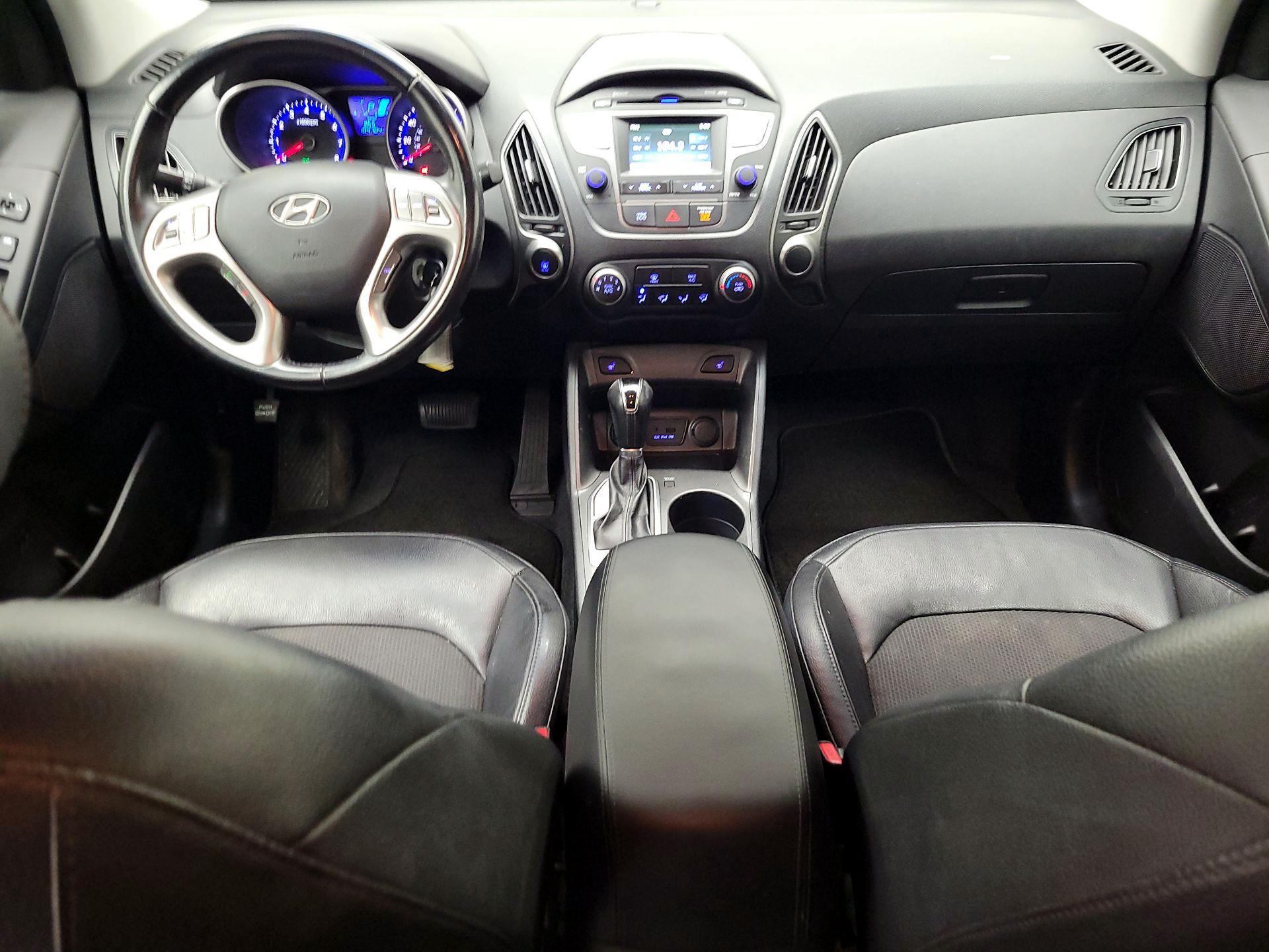 Thumbnail: 2015 Hyundai Tucson - 9