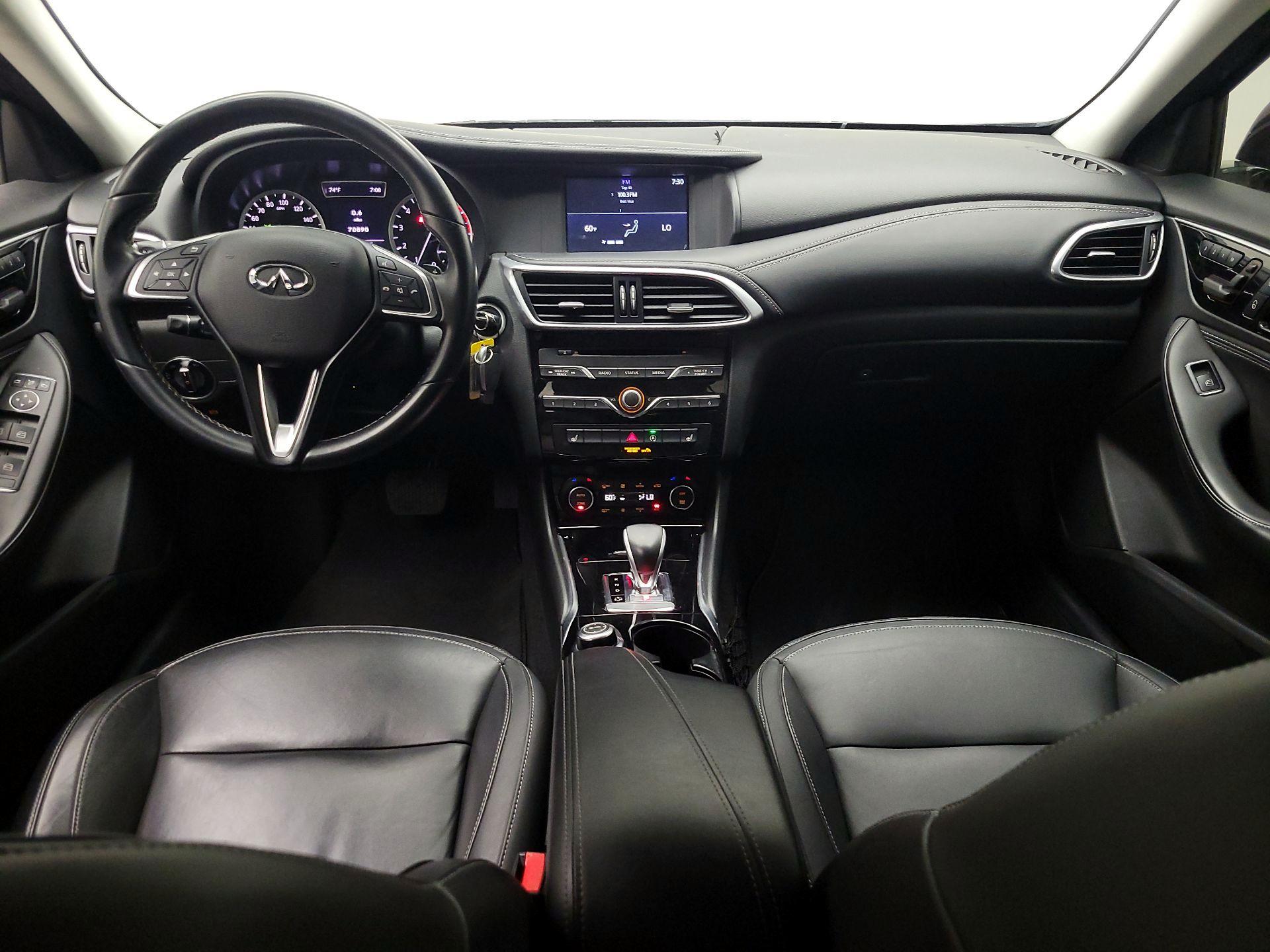 Thumbnail: 2018 INFINITI QX30 - 9