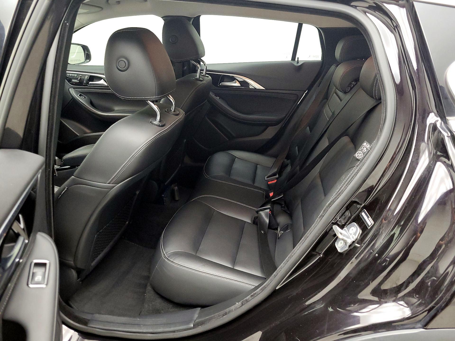 Thumbnail: 2018 INFINITI QX30 - 19