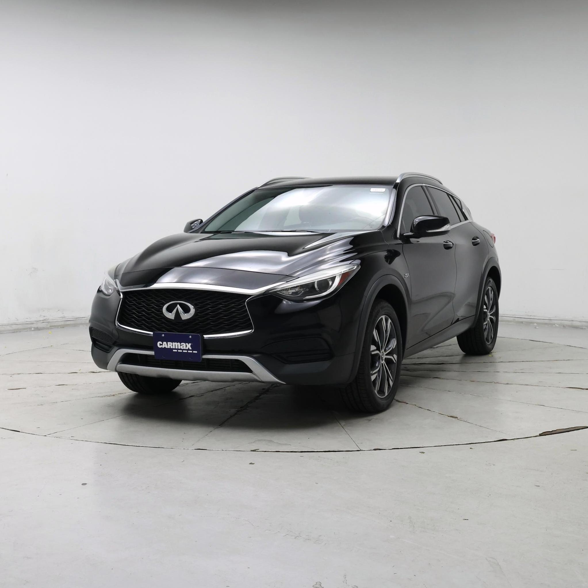 Thumbnail: 2018 INFINITI QX30 - 4