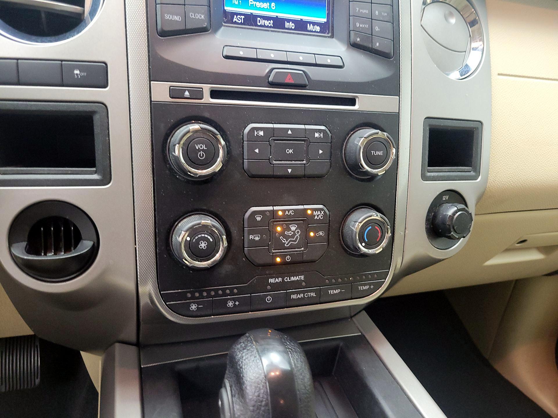 Thumbnail: 2016 Ford Expedition - 16