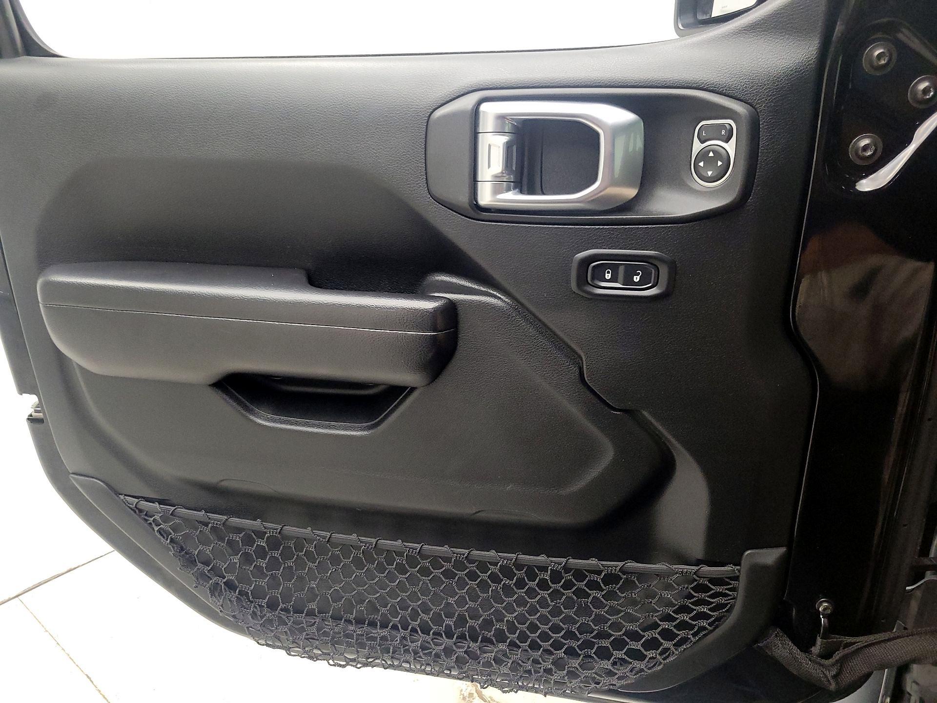 Thumbnail: 2020 Jeep Wrangler - 12