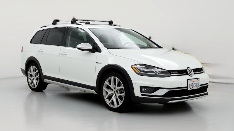 2019 Volkswagen Golf Alltrack SE Hero Image