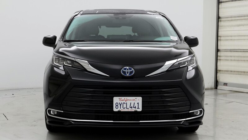 2021 Toyota Sienna XLE 5