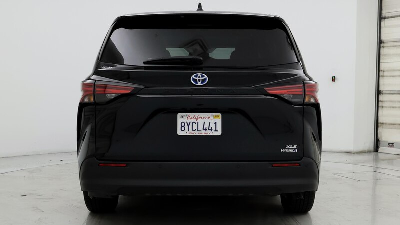 2021 Toyota Sienna XLE 6