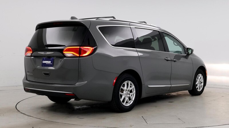 2020 Chrysler Pacifica Touring L 8