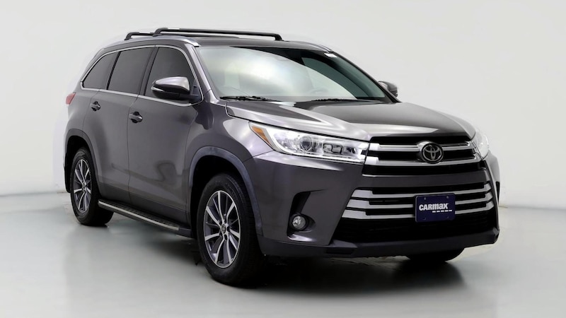 2019 Toyota Highlander XLE Hero Image