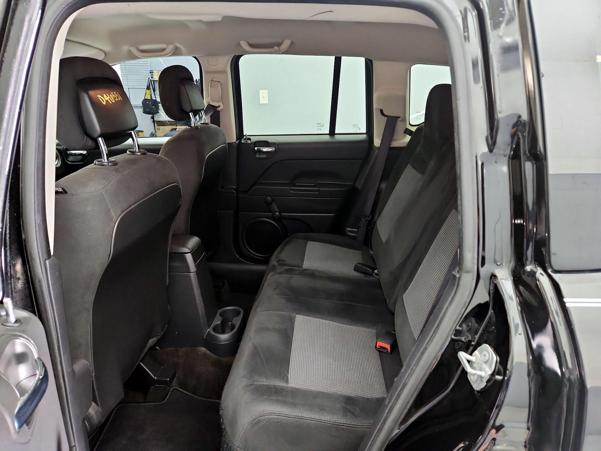 Thumbnail: 2016 Jeep Compass - 16