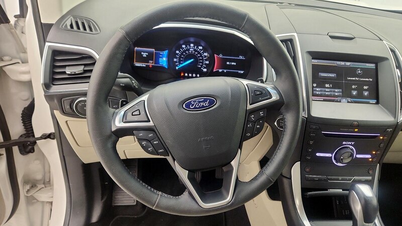 2015 Ford Edge Titanium 10