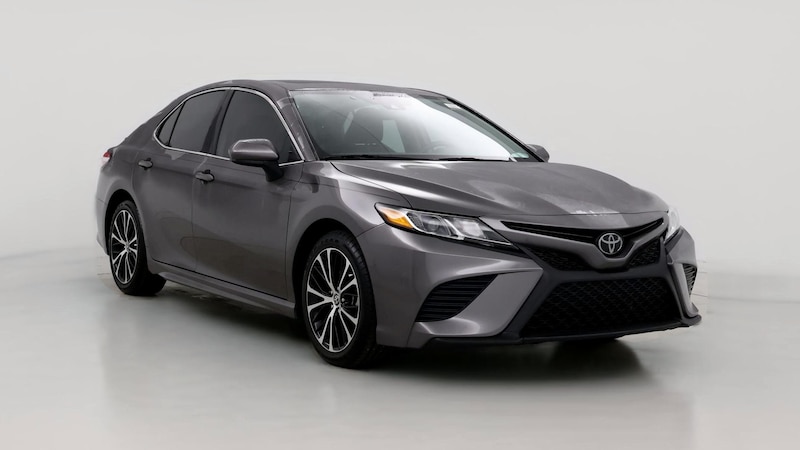 2020 Toyota Camry SE Hero Image