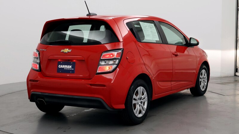 2020 Chevrolet Sonic LT 8