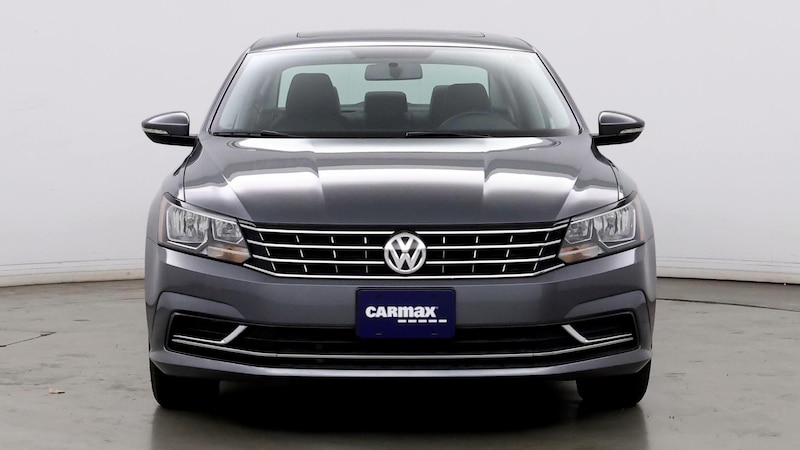 2017 Volkswagen Passat SE 5